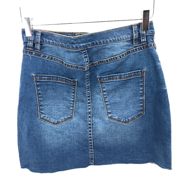NWT BDG Denim Jeans Mini Skirt Sz 4 Frayed Belted - Picture 4 of 14
